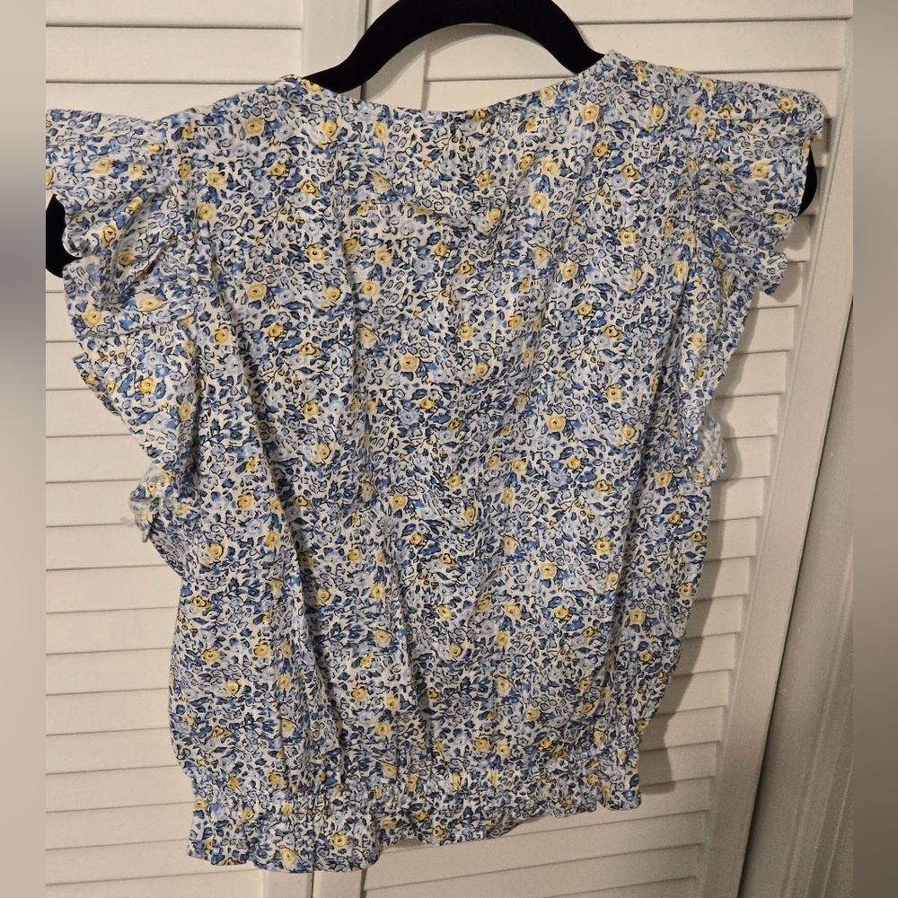 UNIVERSAL THREAD Womens Flutter Sleeve Ruffled Blouse in Blue and Yellow - Picture 3 of 5
